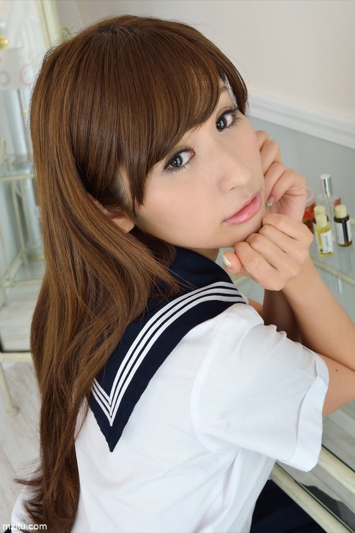日本校花真甜美，教室撩裙诱人鼻血(26)