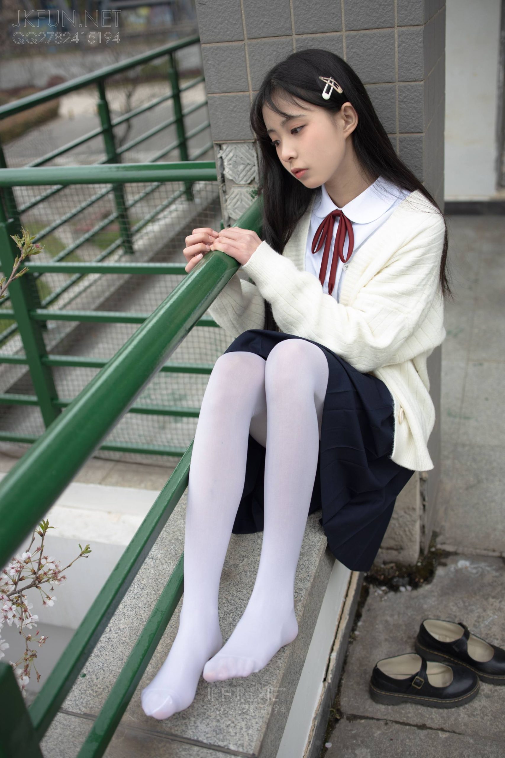 图片[5]-甜美可人的白丝姑娘【127P】20011-巴卡街拍