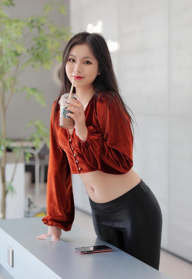 图片[3]-非常甜美的皮裤女孩 J1236 322P11V-16.4GB-巴卡街拍