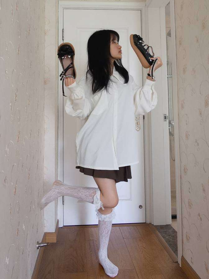 图片[3]-百褶裙可爱又大方的小姑娘【122P】20002-巴卡街拍