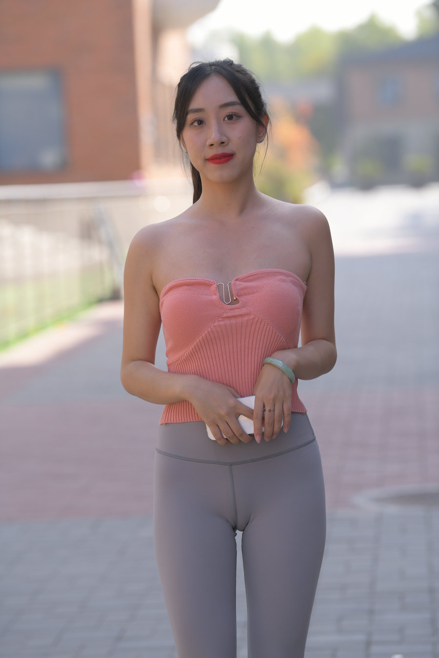 图片[1]-灰色瑜伽裤女孩J4905 522P1V-25.8GB-巴卡街拍