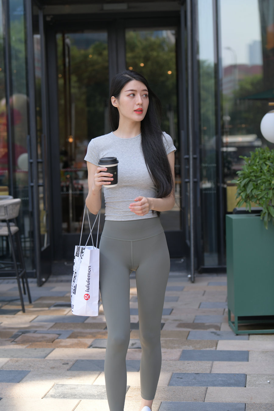 图片[4]-在外面逛街的瑜伽裤女孩J2240 449P1V-16.7GB-巴卡街拍