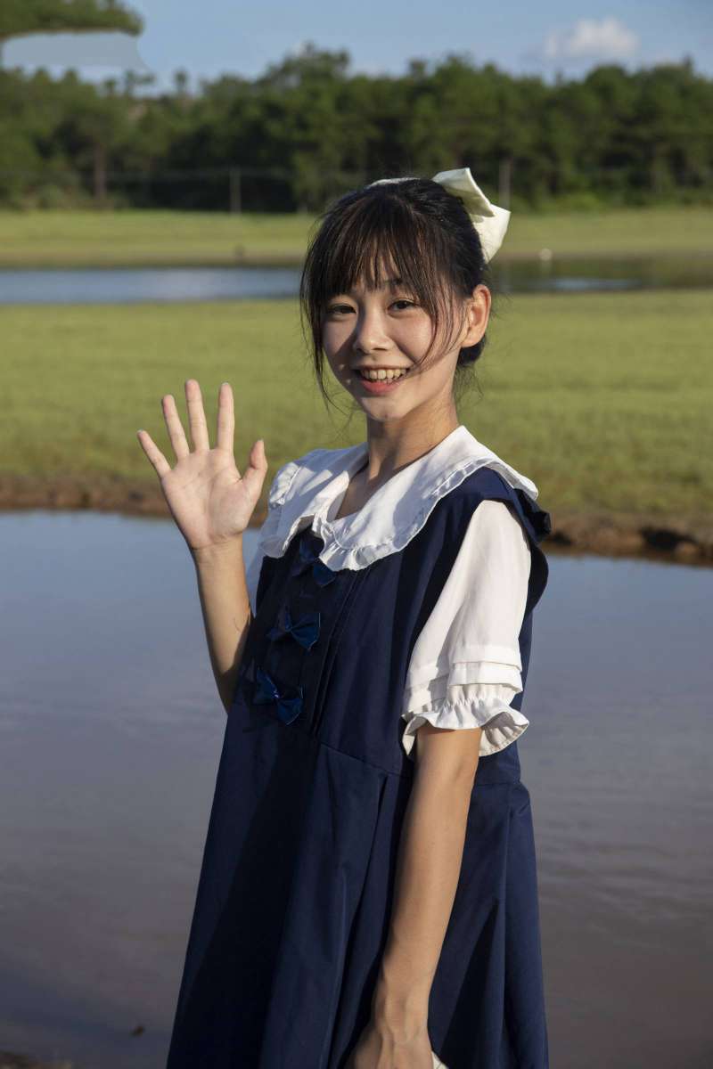 图片[5]-非常甜美的牛仔裙女孩【226P】20021-巴卡街拍