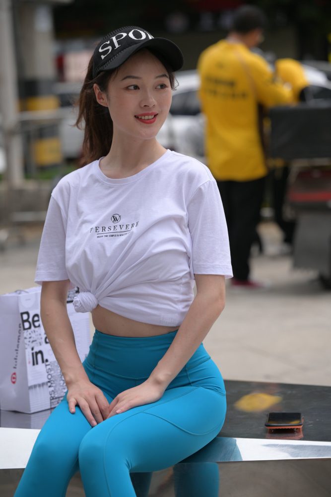图片[2]-蓝色瑜伽裤阳光女孩J2095 611P1V-21.8GB-巴卡街拍