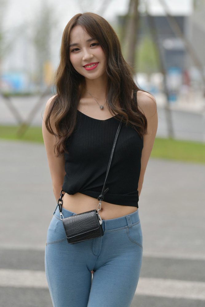 紧身牛仔裤女孩J3808 276P-3.31GB-巴卡街拍
