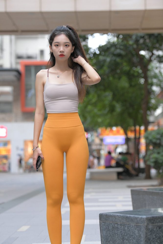 超级可爱的橘黄瑜伽裤女孩J3030 801P1V-28.0GB-巴卡街拍