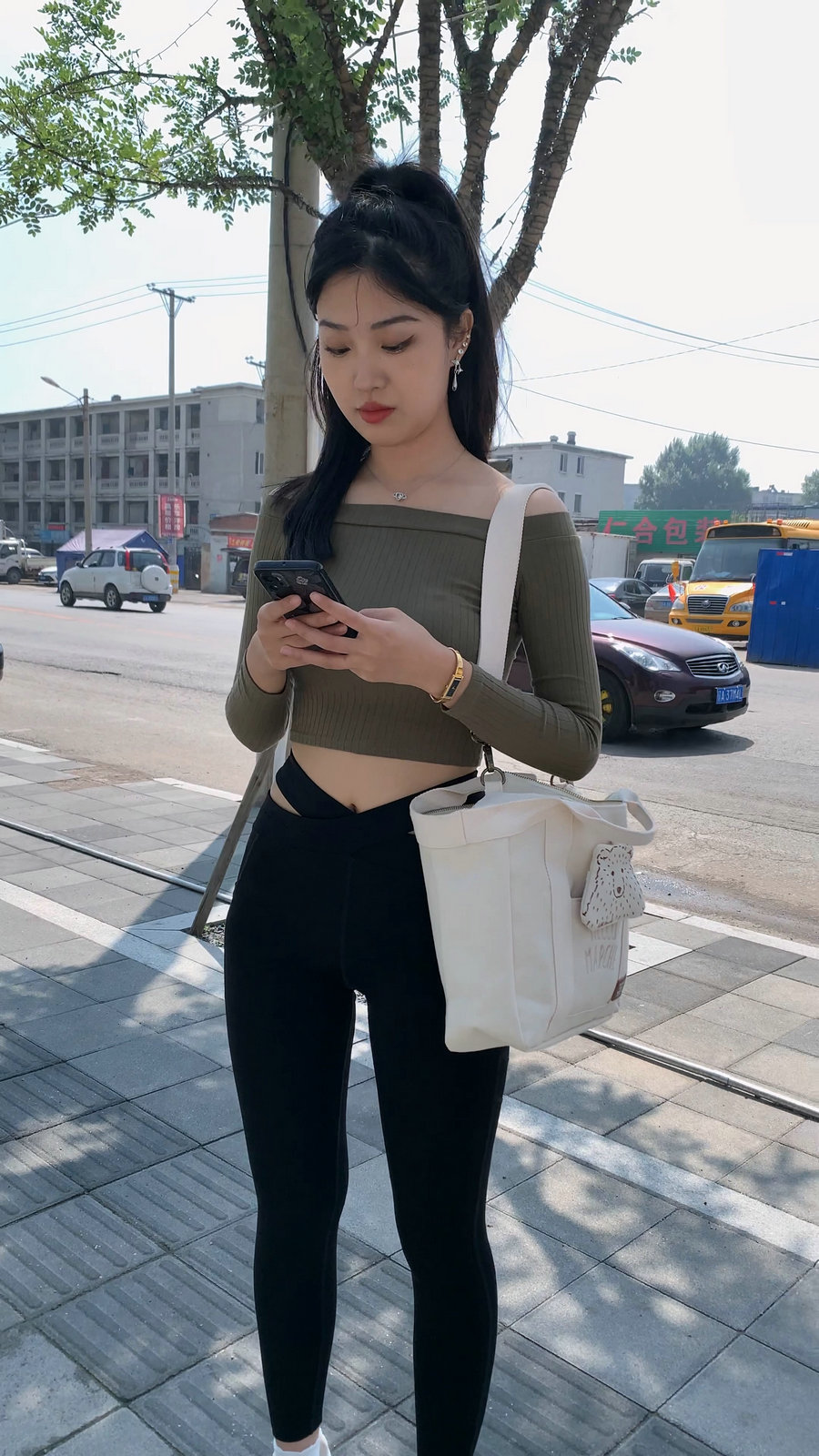 图片[1]-刚刚健身结束的高马尾瑜伽裤女孩J4111 MP4-8.97GB-巴卡街拍