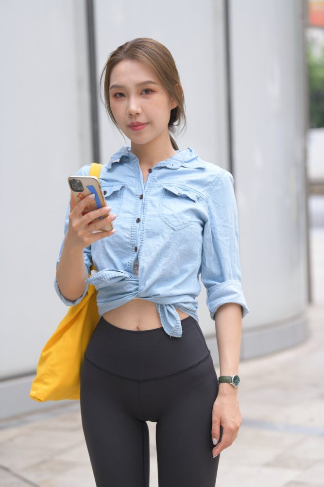 非常漂亮的瑜伽裤女孩J1990 733P1V-27.9GB-巴卡街拍