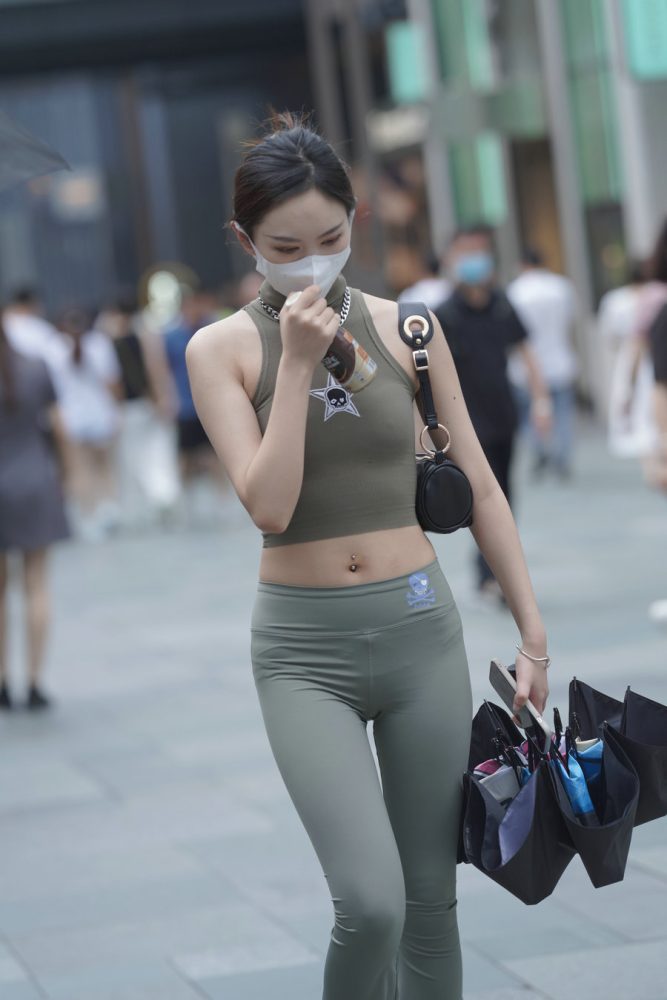 戴口罩的瑜伽裤小女人J3557 133P-1.43GB-巴卡街拍