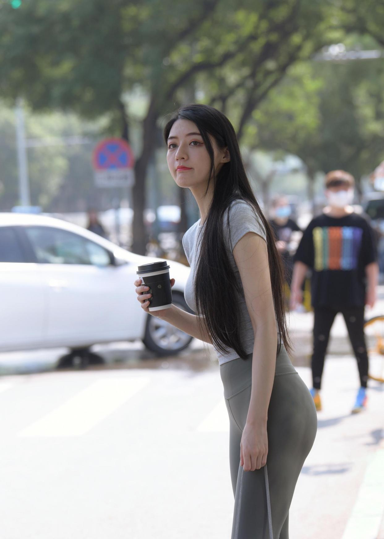 图片[3]-在外面逛街的瑜伽裤女孩J2240 449P1V-16.7GB-巴卡街拍