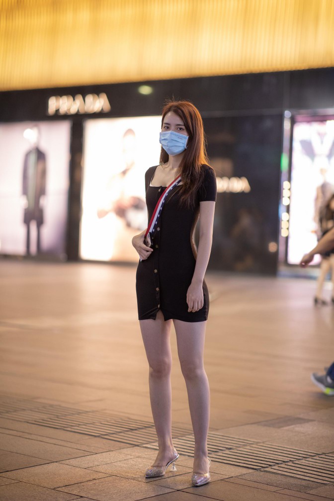 图片[4]-逛商场的黑色包臀裙美丽女孩【385P】00050-巴卡街拍