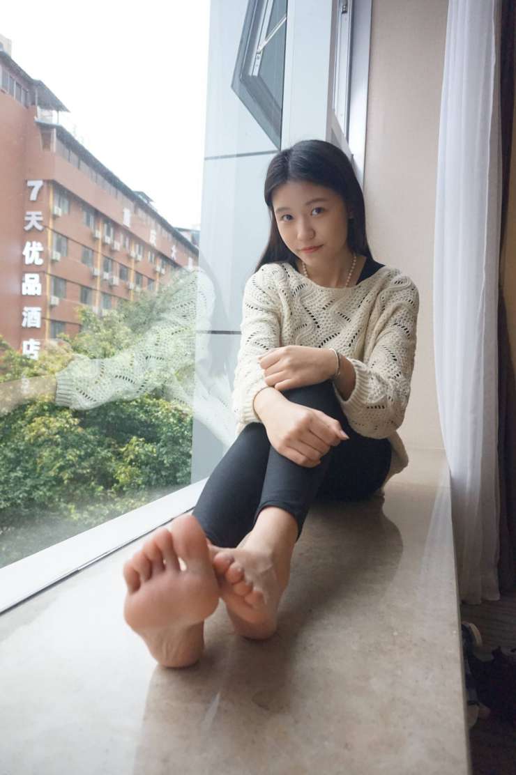 图片[3]-眼神很清澈的赤脚女孩【59P】20020-巴卡街拍