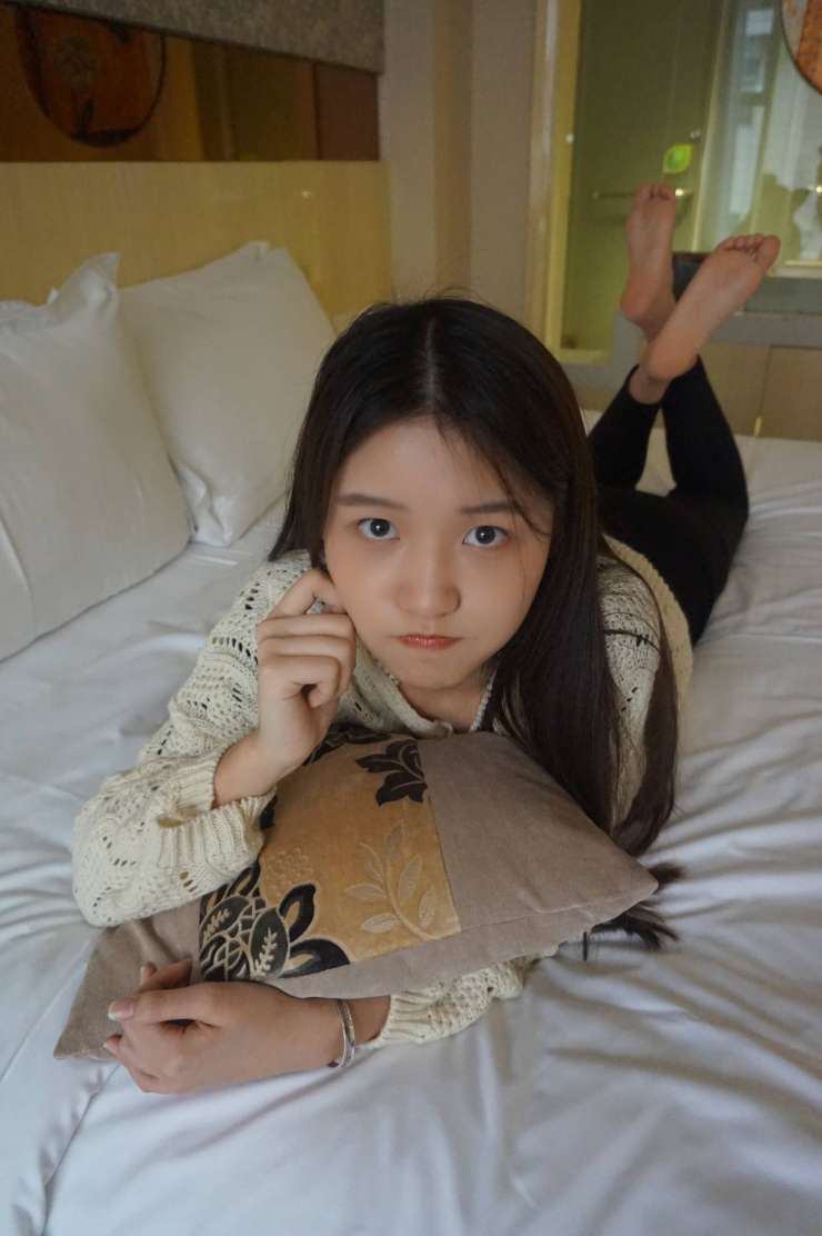 图片[4]-眼神很清澈的赤脚女孩【59P】20020-巴卡街拍