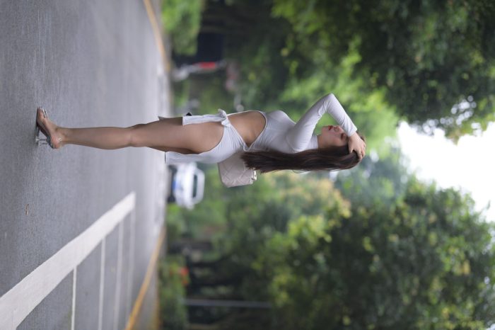 妹妹好漂亮的白色裙子【432P】00066-巴卡街拍
