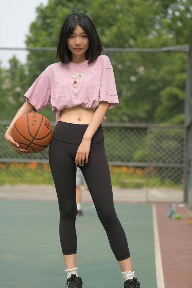 图片[4]-穿瑜伽裤打篮球的大三女孩J2198 463P1V-18.6GB-巴卡街拍