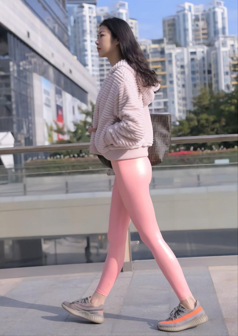 图片[2]-粉红色紧身裤的女孩 J1482 365P2V-18.1GB-巴卡街拍